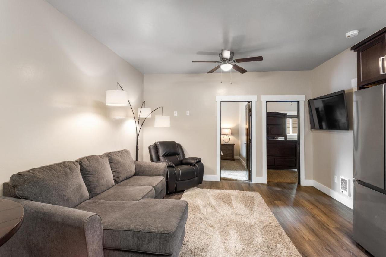 The Yellowstone Hideaway Unit C Apartment