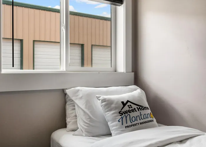 The Yellowstone Hideaway Unit C