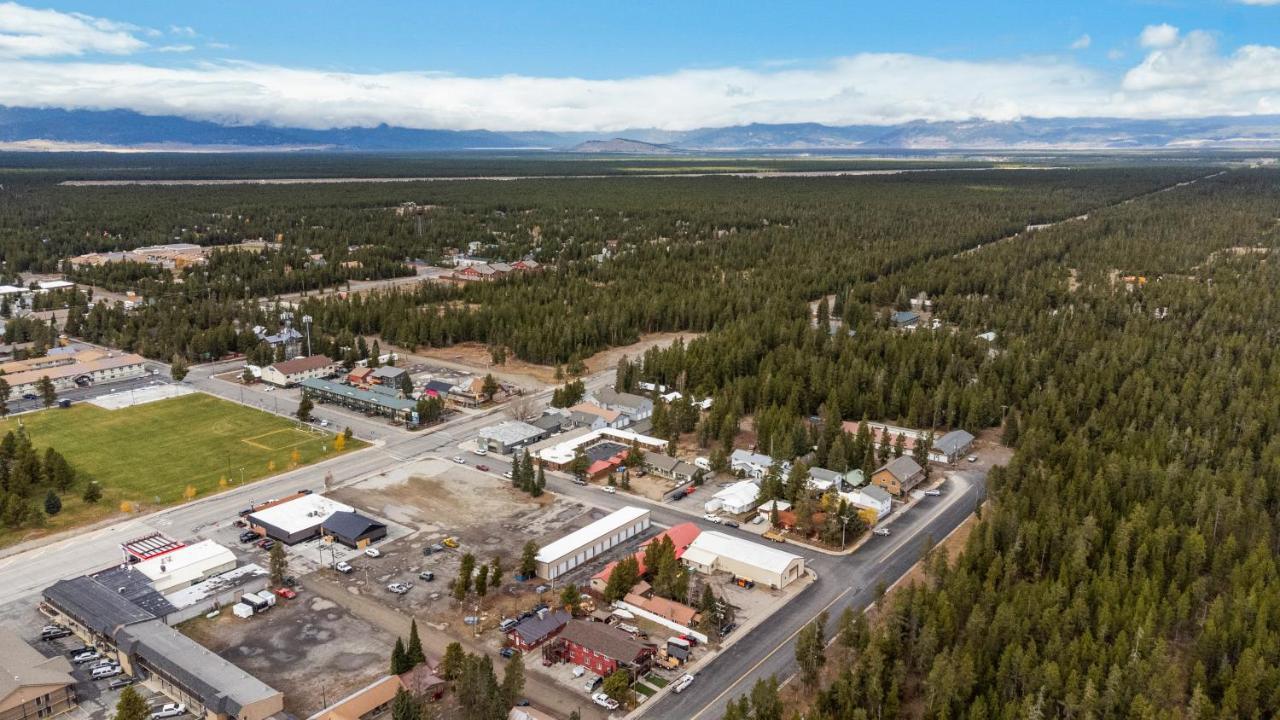 The Yellowstone Hideaway Unit C * West Yellowstone