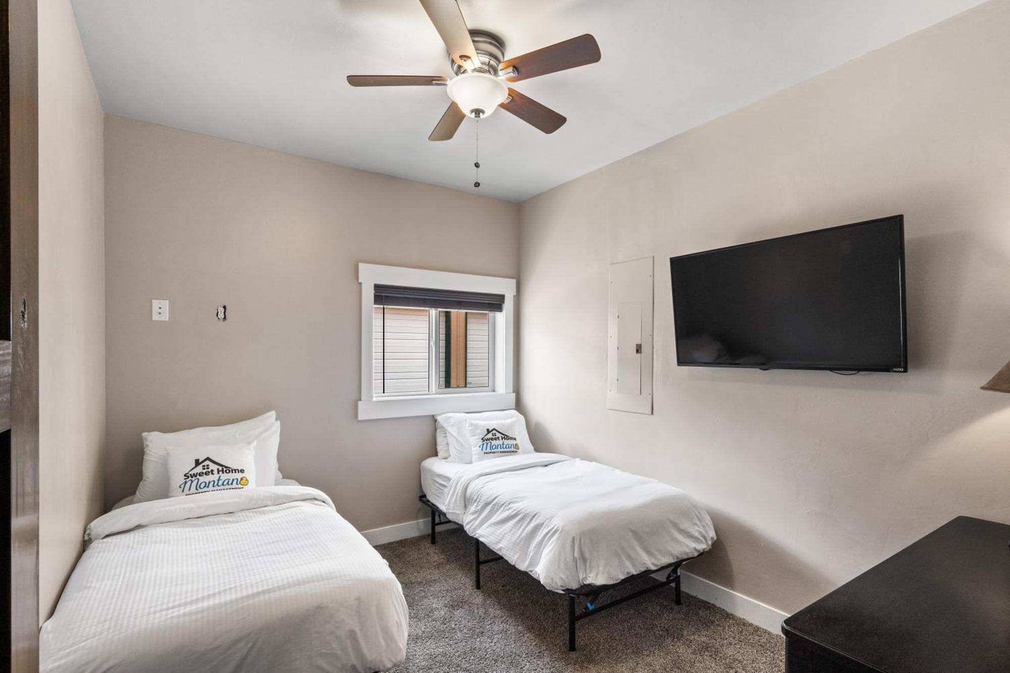 The Yellowstone Hideaway Unit C Appartement